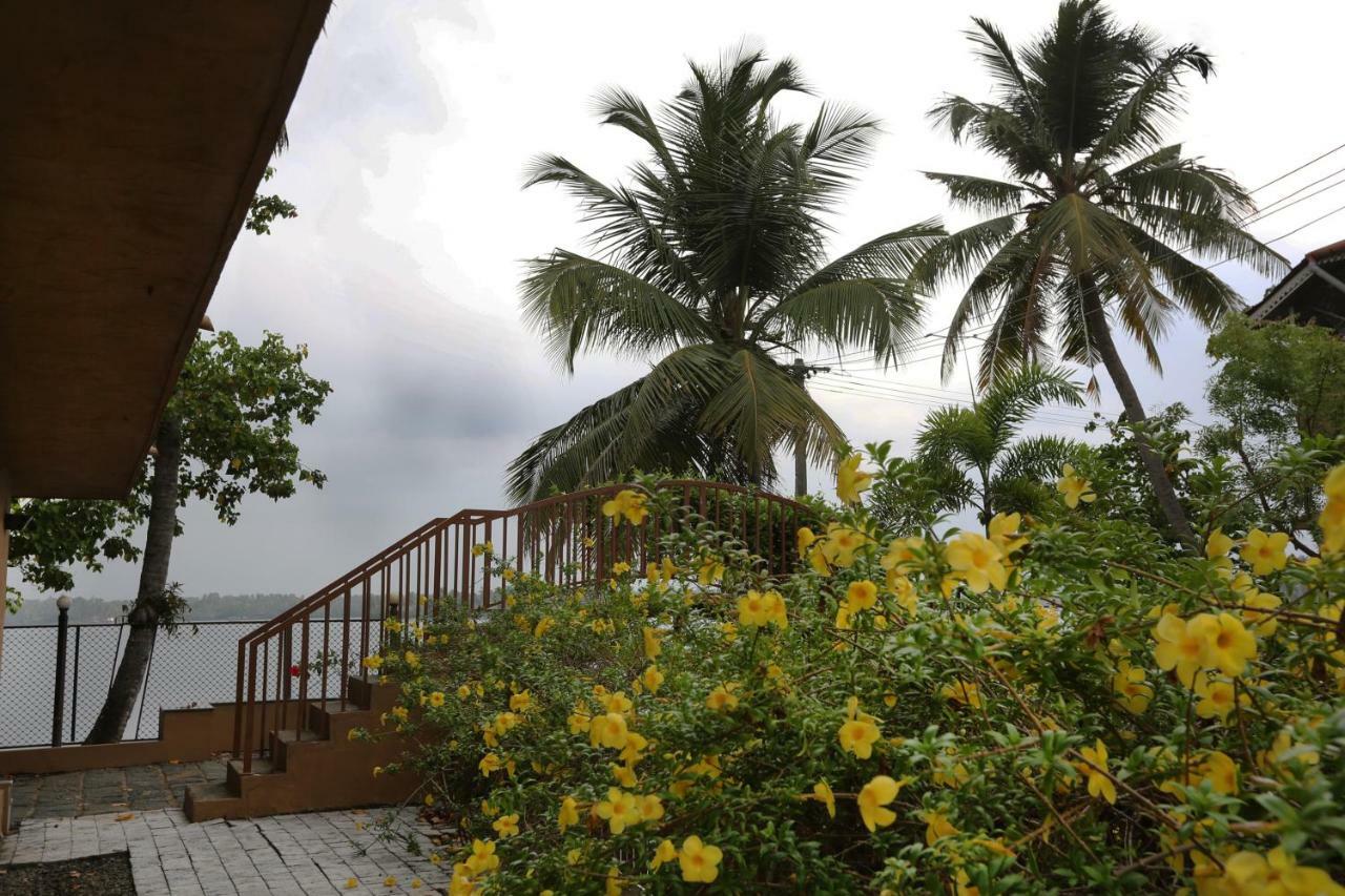 Hotel Grand Ayur Island Perumbalam Zewnętrze zdjęcie